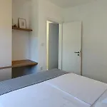 Maslenica Apartments Lejlighed *