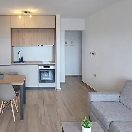 Maslenica Apartments *