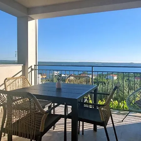 Maslenica Apartments