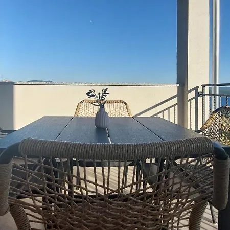 Maslenica Apartments *