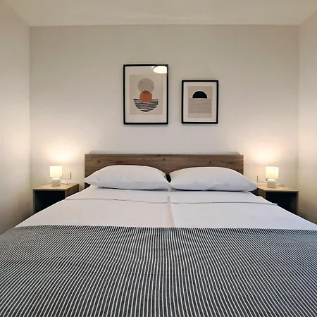 Maslenica Apartments * מסלניקה